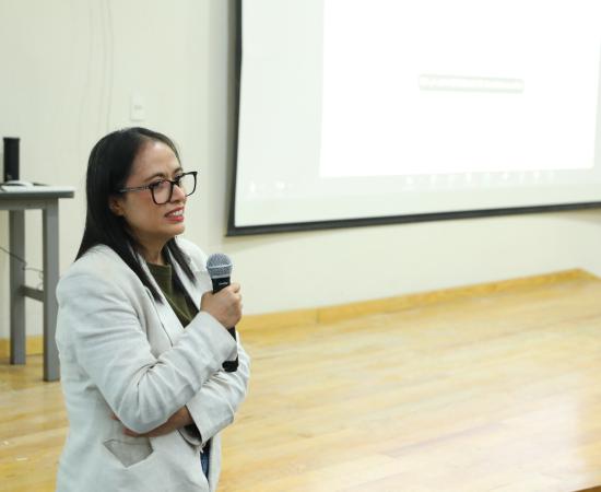 Evelyn Cortés González, jefa de la Unidad de Títulos de la Coordinación General de Control Escolar de la Universidad de Guadalajara en CUValles