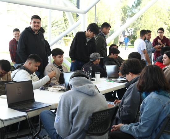 FCyT 2025B Exposoftware